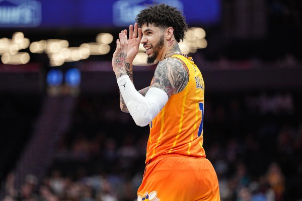 配资渠道之家 NBA彩经：湖人拿下太阳 火箭击退森林狼 抢八之争开拓者胜快船